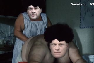 VTIP: Turek přistižen při masáži bolavých zad, Rajchl tiše přihlížel